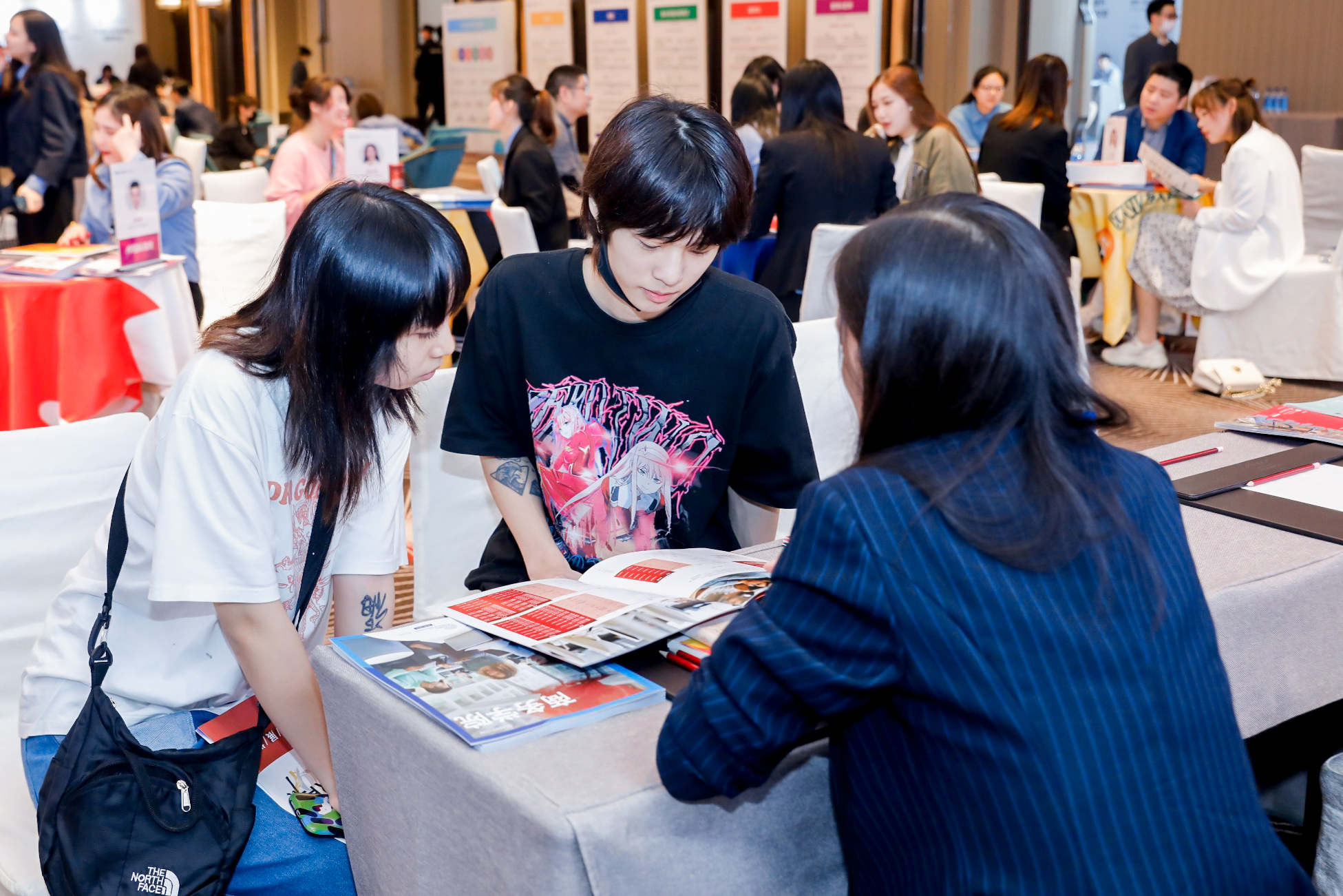 杭州会议摄影-【照片直播】新东方第49届国际教育展-现场照片-16