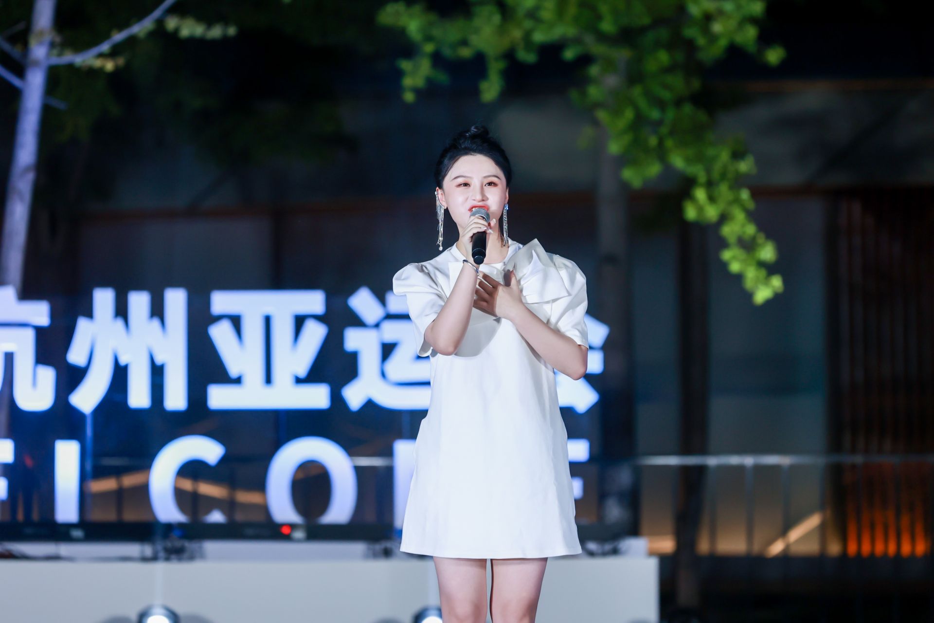 杭州会议摄影-【图片直播】““亚运走十城  吉利伴你行””大型文化推广活动，走进南京-现场照片-9