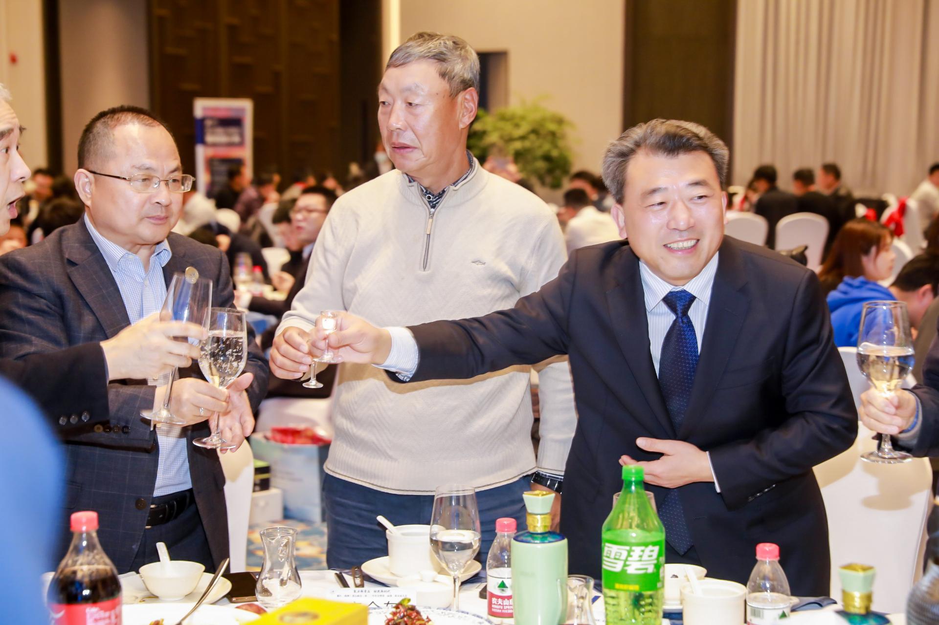 杭州会议摄影-聚力新黄石 拥抱新时代【图片直播】-现场照片-4