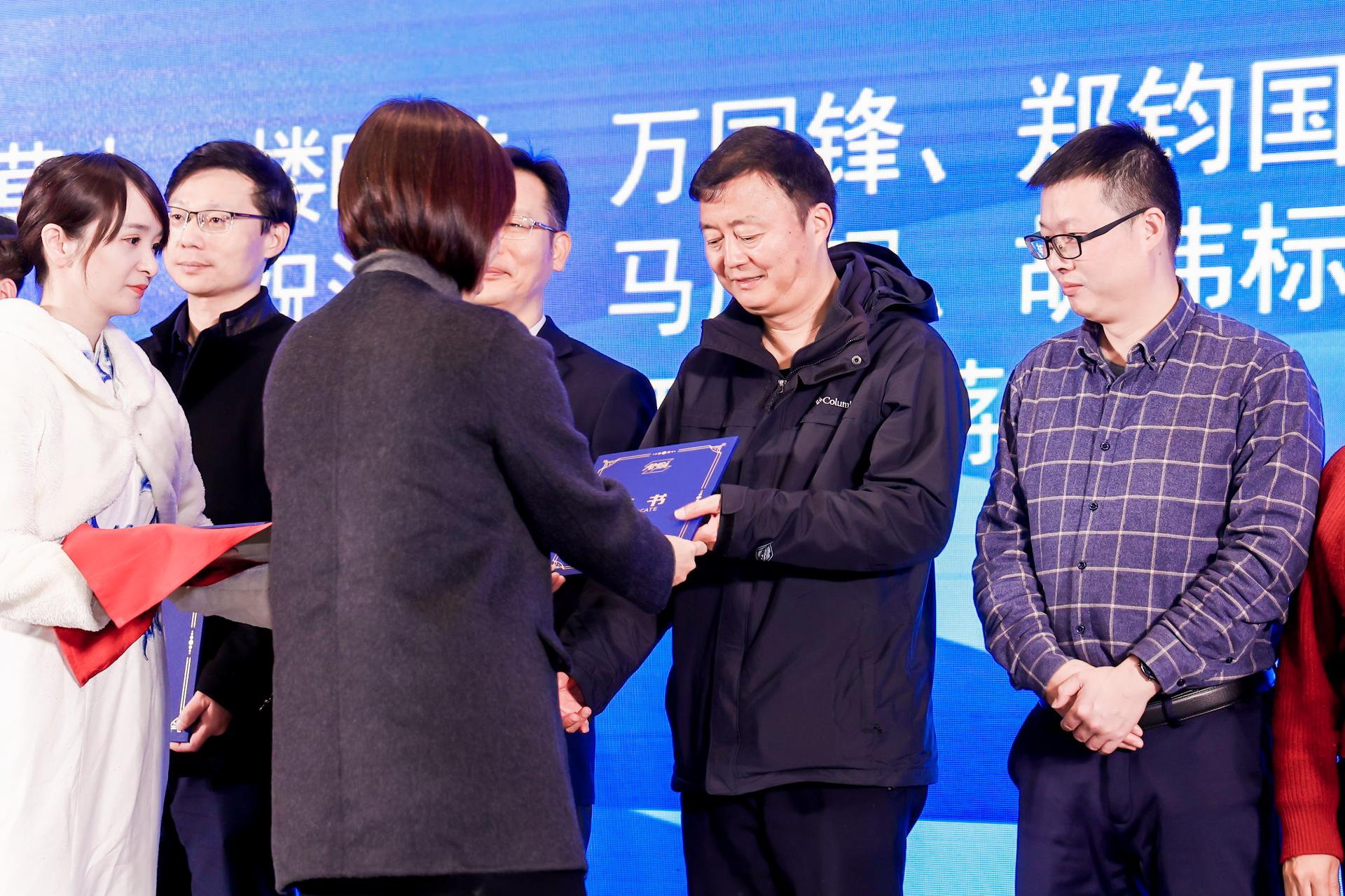 杭州会议摄影-2024浙江省医疗器械产业发展大会【图片直播】-现场照片-1